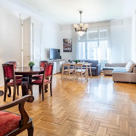 Huge In The Center Apartament Budapeszt